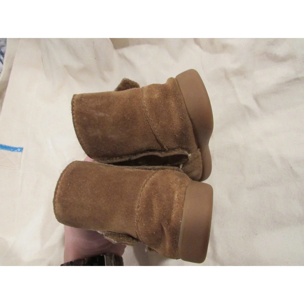 UGG Keelan Chestnut Suede Sheepskin Ankle Boots Kids Size 6 TODDLER 1096089T